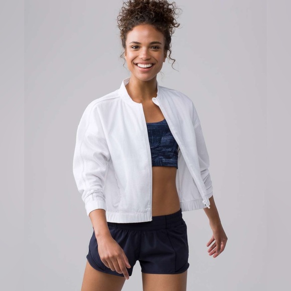 Lululemon Pack Light Bomber Jacket White Packable Zip Up Ventilated Size 4 - Picture 2 of 10